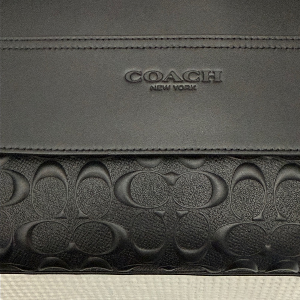 COACH - 4006- Black Messenger Travel Bag - 3x11x11 - Picture 3 of 7